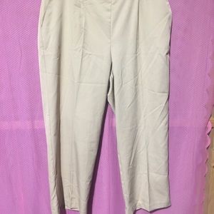Alfred Dunner Pants - Classic fit proportioned short pants Alfred Dunner Pants - Classic fit proportioned short pants